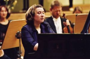 Sofya Gulyak - laureatka II Nagrody podczas finału z orkiestrą Filharmonii Wrocławskiej